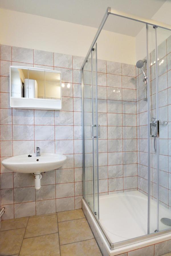Nika Beds Hotel Pardubice Ngoại thất bức ảnh