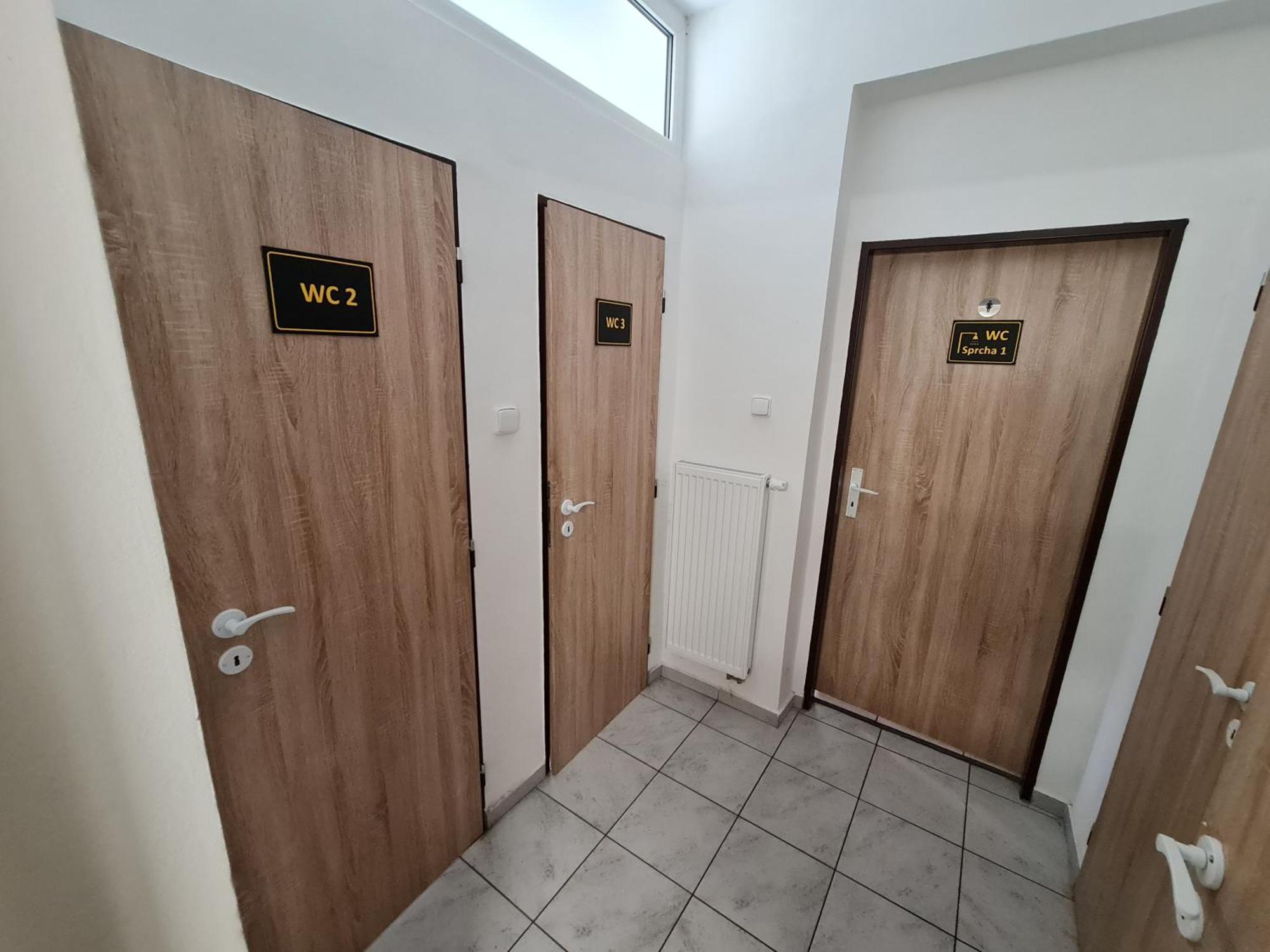Nika Beds Hotel Pardubice Ngoại thất bức ảnh